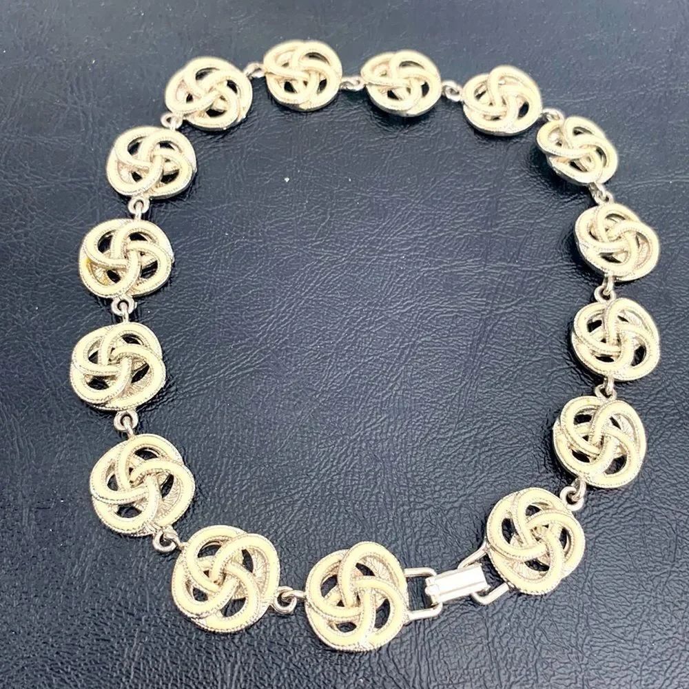 Vintage Eternity LoveโKnot Choker Necklace โ Silver Tone & Enamel